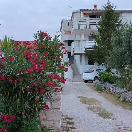 Jadro Διαμέρισμα